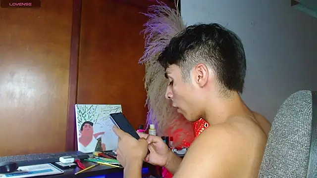 Snapshot of justin_alexxx chatting on 02-04-25, 11:59 justin alexxx online show from 02-04-25, 11:59