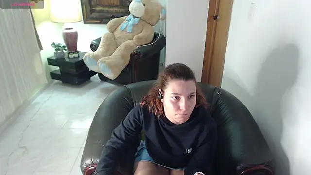 alexia 87 online show from 05-30-26, 02:19