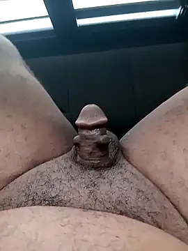 Snapshot of tuwegon chatting on 03-18-26, 03:20 tuwegon online show from 03-18-26, 03:20