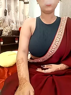 Divya girl online show from 10-13-25, 03:34