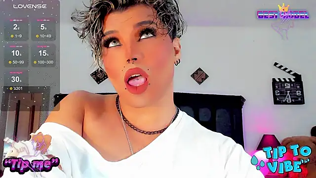 Snapshot of angels_srednal chatting on 12-15-24, 01:11 angels srednal online show from 12-15-24, 01:11