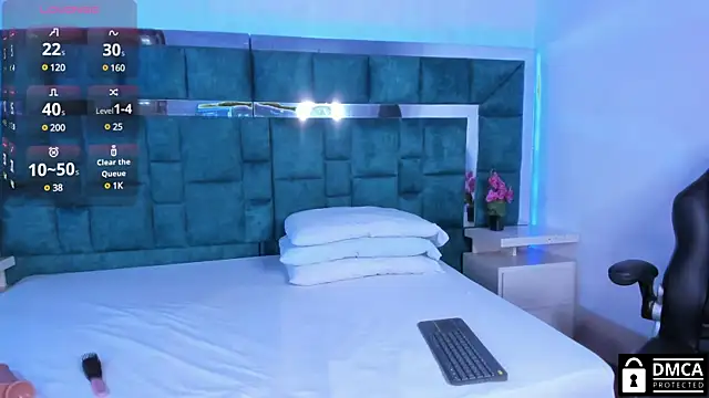 Snapshot of Venus_velez_ chatting on 01-19-25, 01:44 Venus velez online show from 01-19-25, 01:44