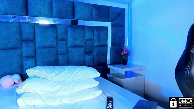 Snapshot of Venus_velez_ chatting on 02-05-25, 03:52 Venus velez online show from 02-05-25, 03:52