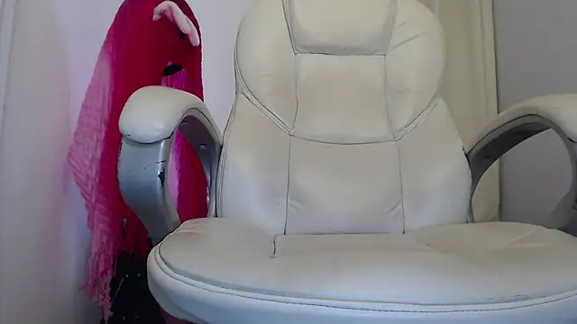 paiper halliwey online show from 01-28-25, 06:39