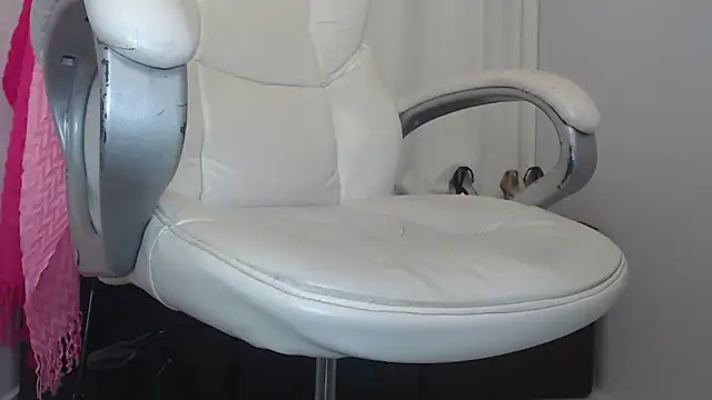 paiper halliwey online show from 03-13-25, 05:28