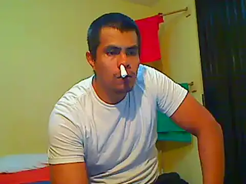 Snapshot of lozter345 chatting on 09-24-25, 05:11 lozter345 online show from 09-24-25, 05:11