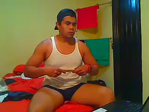 Snapshot of lozter345 chatting on 09-25-25, 05:44 lozter345 online show from 09-25-25, 05:44