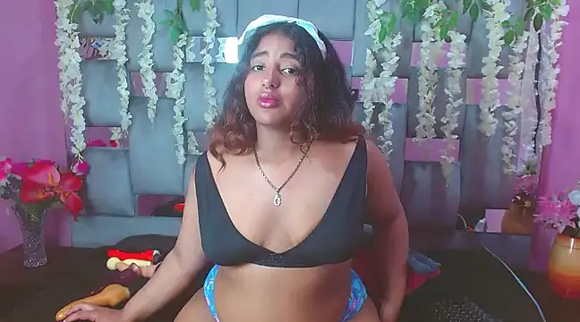 Snapshot of Sofia_Hernandez_ chatting on 12-07-24, 06:48 Sofia Hernandez online show from 12-07-24, 06:48