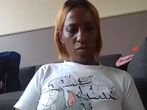 Snapshot of AfricanPrincesss2 chatting on 01-08-25, 01:41 AfricanPrincesss2 online show from 01-08-25, 01:41