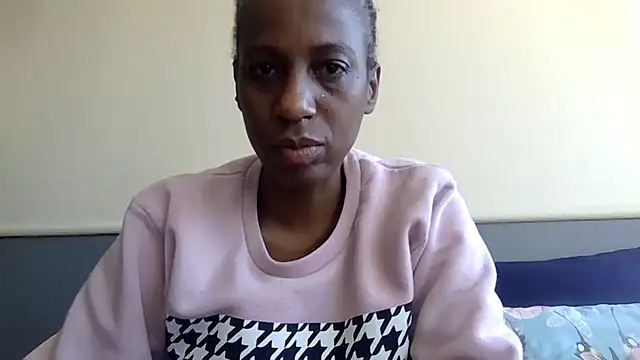 Snapshot of AfricanPrincesss2 chatting on 08-04-26, 07:55 AfricanPrincesss2 online show from 08-04-26, 07:55