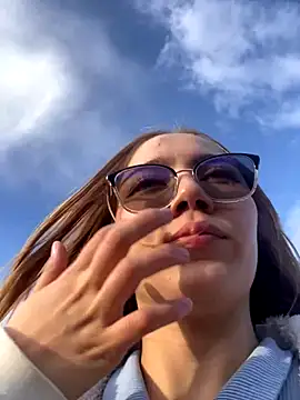 melody-dy online show from 10-08-25, 10:07