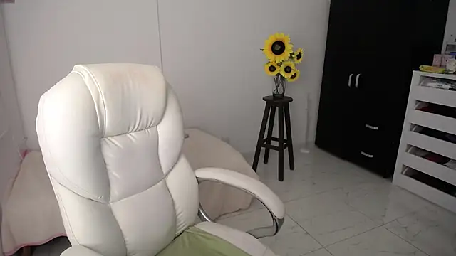 ana milf online show from 02-07-25, 11:34