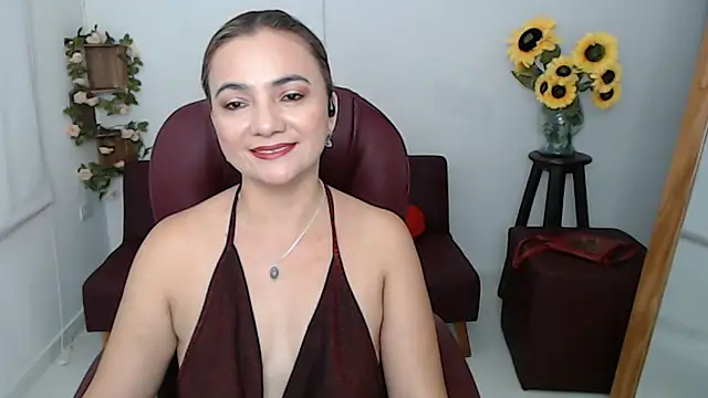 Snapshot of ana_milf chatting on 05-28-26, 01:52 ana milf online show from 05-28-26, 01:52