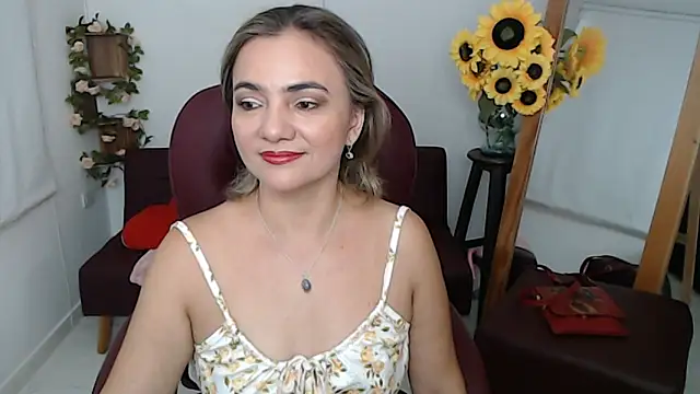 Snapshot of ana_milf chatting on 05-31-26, 04:36 ana milf online show from 05-31-26, 04:36