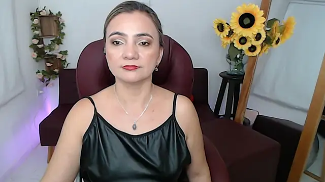 Snapshot of ana_milf chatting on 06-27-26, 03:17 ana milf online show from 06-27-26, 03:17
