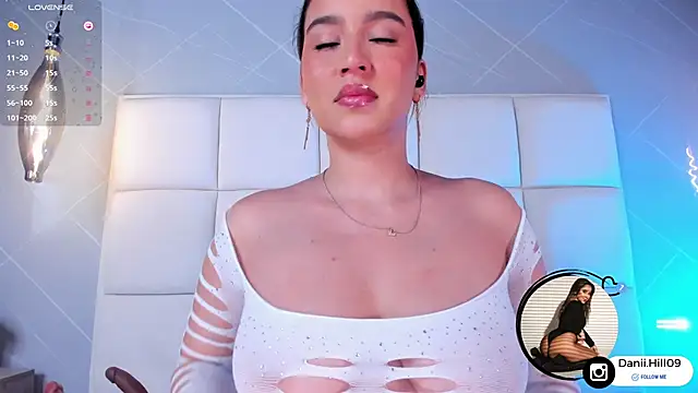 Snapshot of danii_hill_ chatting on 09-11-25, 04:34 danii hill online show from 09-11-25, 04:34