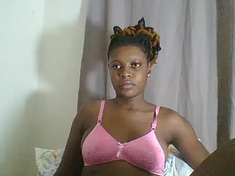 Snapshot of Blacksweetbeb chatting on 02-18-25, 03:53 Blacksweetbeb online show from 02-18-25, 03:53