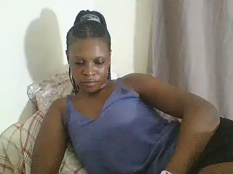 Snapshot of Blacksweetbeb chatting on 03-15-25, 12:13 Blacksweetbeb online show from 03-15-25, 12:13