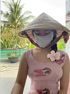 BabyThree  online show from 01-09-25, 07:52