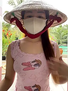 BabyThree  online show from 11-12-25, 08:15