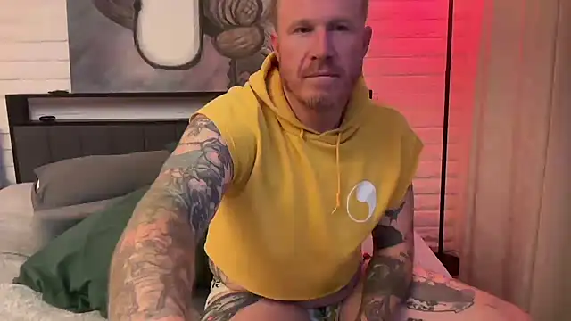 Snapshot of JeffJocc chatting on 11-11-25, 05:51 JeffJocc online show from 11-11-25, 05:51