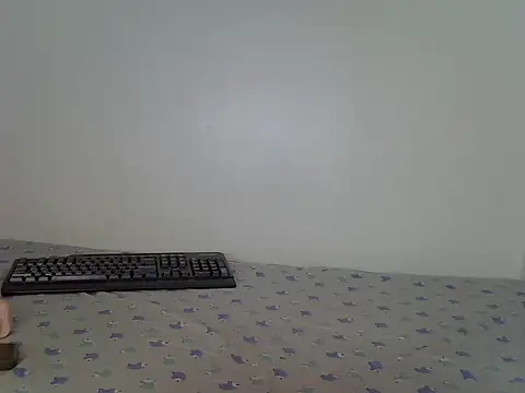 Snapshot of laetitia_ chatting on 06-20-26, 08:50 laetitia online show from 06-20-26, 08:50
