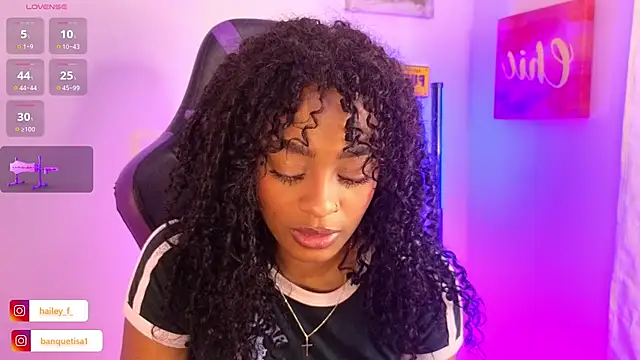 Snapshot of Heily_Fox chatting on 02-06-25, 09:53 Heily Fox online show from 02-06-25, 09:53