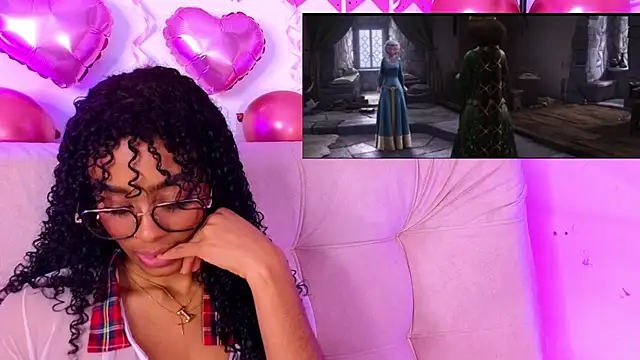 Snapshot of Heily_Fox chatting on 03-04-25, 09:40 Heily Fox online show from 03-04-25, 09:40