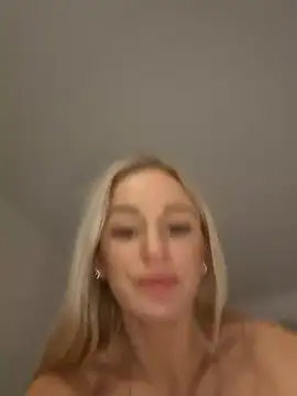 Liana Lou online show from 02-02-25, 09:23