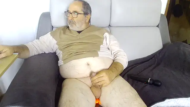 gillou1234 online show from 09-24-25, 04:10