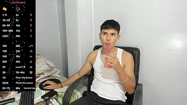 Snapshot of Jacobb_Lee chatting on 02-14-25, 09:21 Jacobb Lee online show from 02-14-25, 09:21