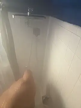 Snapshot of allissonw13 chatting on 12-23-25, 12:30 allissonw13 online show from 12-23-25, 12:30