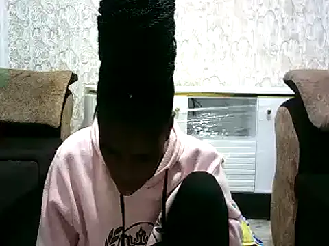 Snapshot of hottgirlval chatting on 12-12-24, 07:48 hottgirlval online show from 12-12-24, 07:48