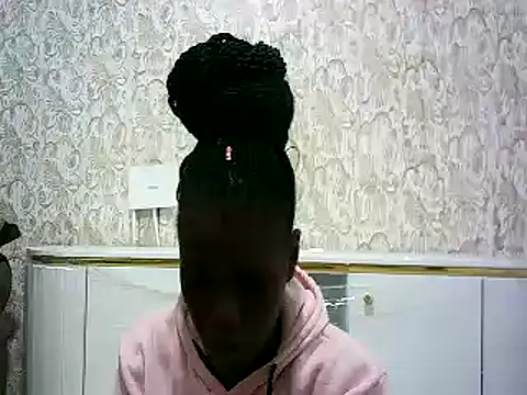 Snapshot of hottgirlval chatting on 12-13-24, 07:32 hottgirlval online show from 12-13-24, 07:32