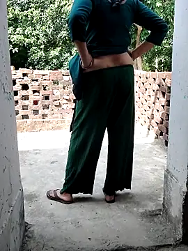 Snapshot of Hot-rubina chatting on 06-14-26, 03:30 Hot-rubina online show from 06-14-26, 03:30