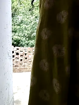 Snapshot of Hot-rubina chatting on 07-08-26, 02:38 Hot-rubina online show from 07-08-26, 02:38