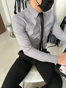 harrylouis1357 online show from 12-21-24, 06:19