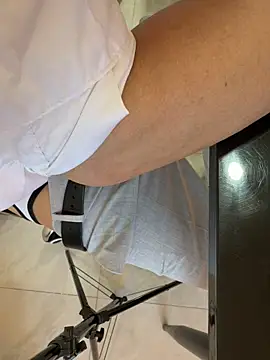 harrylouis1357 online show from 04-19-26, 10:36