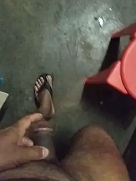 Snapshot of cenyon124 chatting on 10-19-25, 04:18 cenyon124 online show from 10-19-25, 04:18