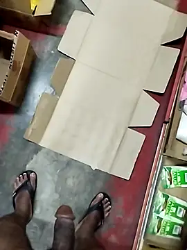 Snapshot of cenyon124 chatting on 10-26-25, 04:02 cenyon124 online show from 10-26-25, 04:02