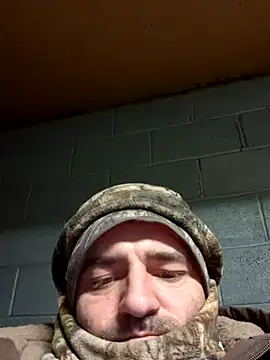 Snapshot of scottyir1585 chatting on 01-19-26, 06:28 scottyir1585 online show from 01-19-26, 06:28