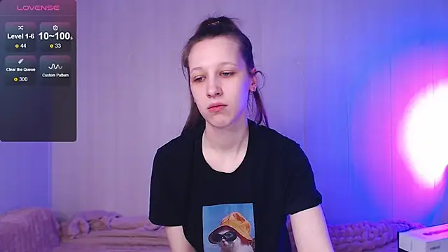 ur kitty   online show from 12-17-25, 09:04