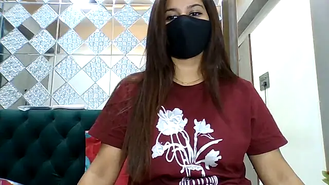 Snapshot of sparkling_queen chatting on 11-10-25, 04:22 sparkling queen online show from 11-10-25, 04:22