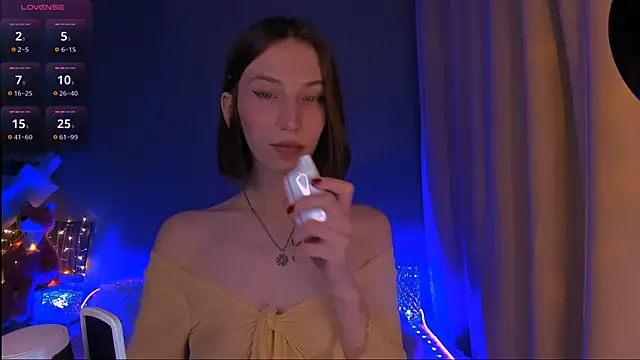 ellaamber online show from 03-09-25, 10:08