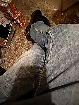 A man in public online show from 10-12-25, 12:26