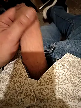 A man in public online show from 10-23-25, 11:31