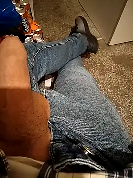 A man in public online show from 12-15-25, 07:51