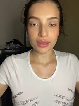 Snapshot of dakota_le chatting on 01-31-25, 11:24 dakota le online show from 01-31-25, 11:24