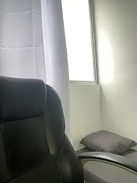 dakota le online show from 04-16-26, 03:24