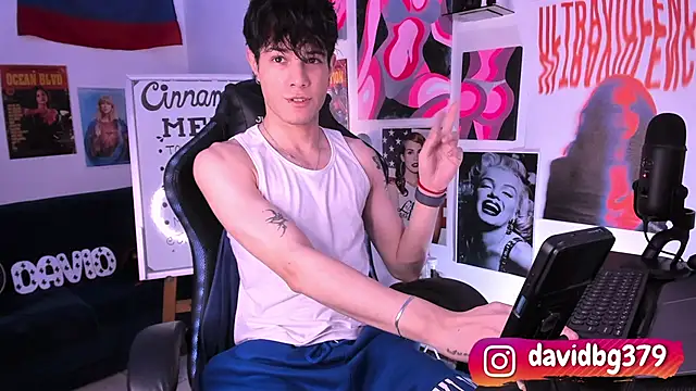 cinnamon boyxxx online show from 03-23-25, 02:04